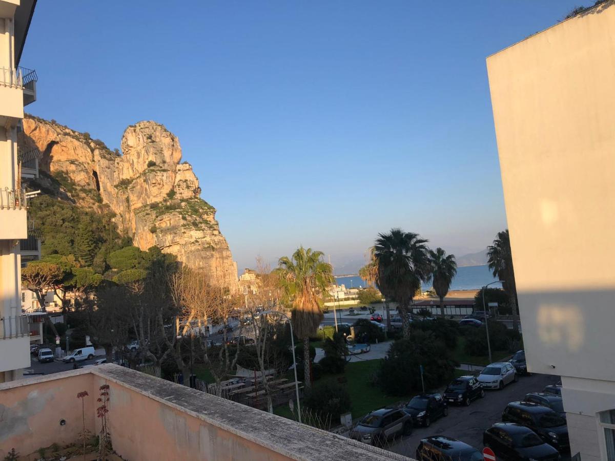 B E B Riviera Di Levante Террачина Екстер'єр фото