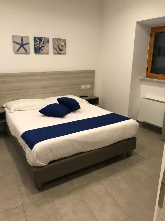 B E B Riviera Di Levante Террачина Екстер'єр фото